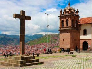 How are Cusco and Machu Picchu connected?