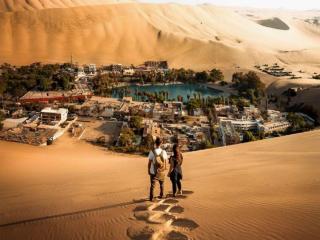 Huacachina: an oasis in the middle of the desert